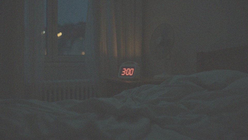 Jak wysoka temperatura obniża jakość snu?