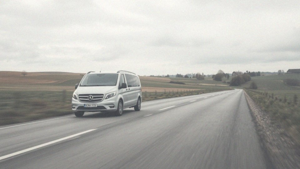Jakie są średnie wartości spalania busa 9-osobowego?